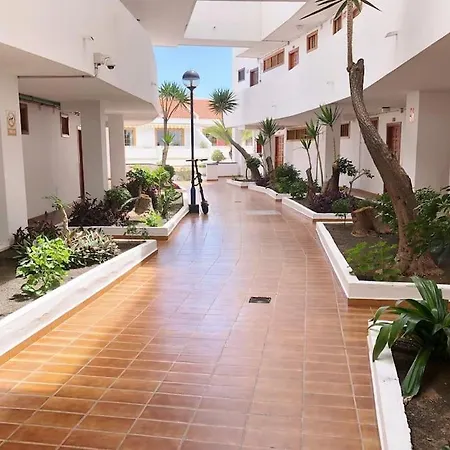 Con Vistamar Y Piscina Climatizada En Garden Apartment Playa Fanabe